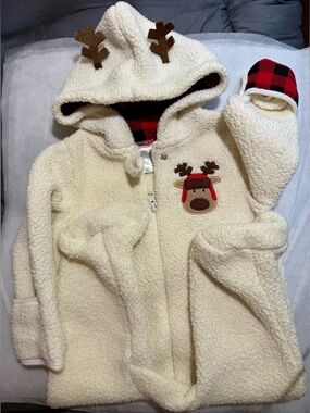 Baby Gear snuggly, reindeer bodysuit. Sz. 6-9 mos.